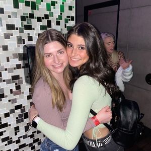 Meet your Posher, Melissa